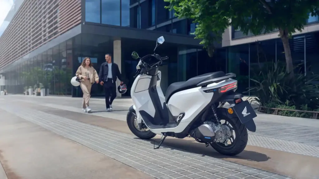 Honda CUV e: — новый электроскутер с вдвое большей мощностью и запасом хода — photo 6