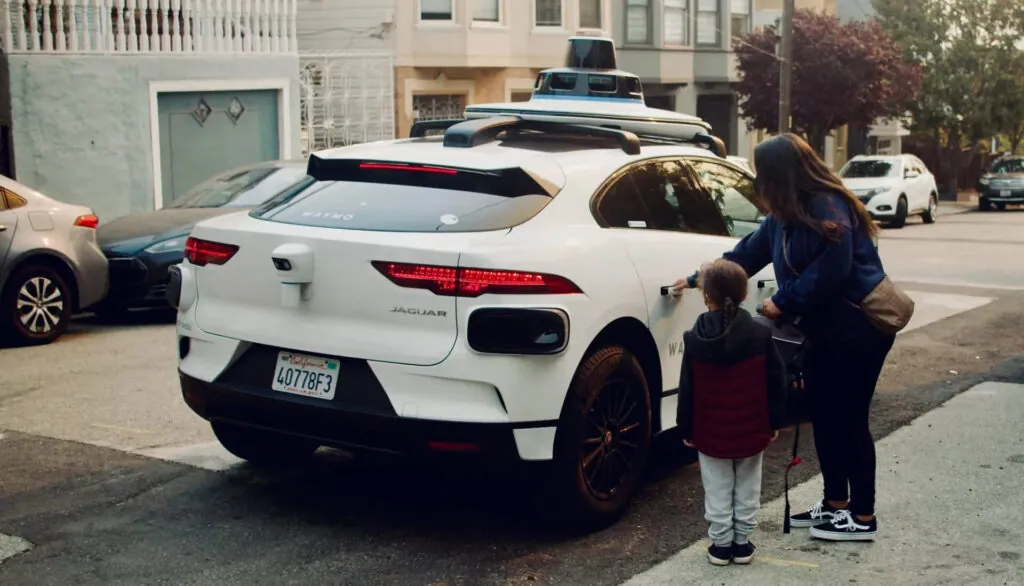 В следующем году Waymo запустит в Далласе полноценный сервис роботакси — photo 5