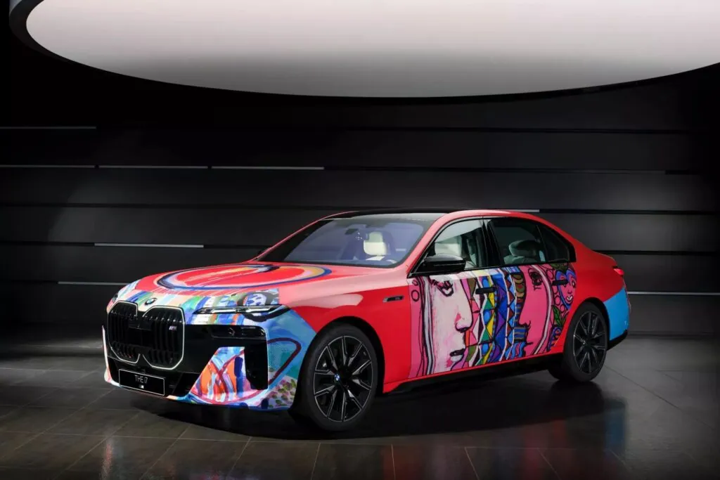 До 50-річчя арт-проєкту BMW Art Cars з електроседану i7 зробили витвір мистецтва — photo 6