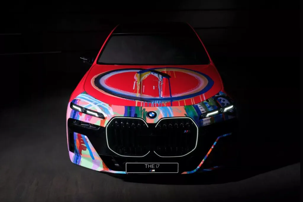 До 50-річчя арт-проєкту BMW Art Cars з електроседану i7 зробили витвір мистецтва — photo 5