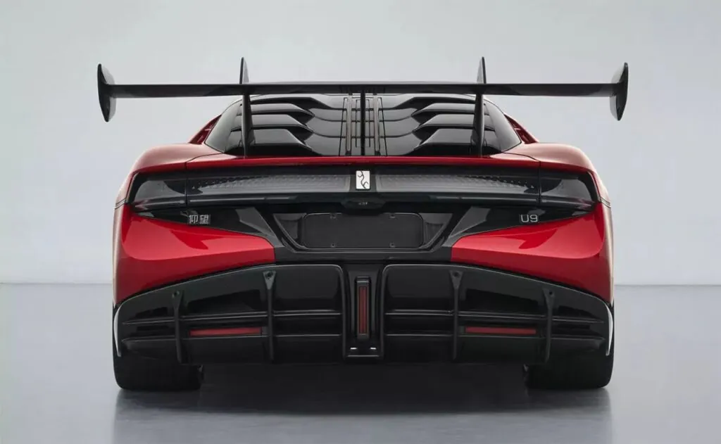 Електричний YangWang U9 Track Edition у три рази потужніший за Bugatti Veyron — photo 2