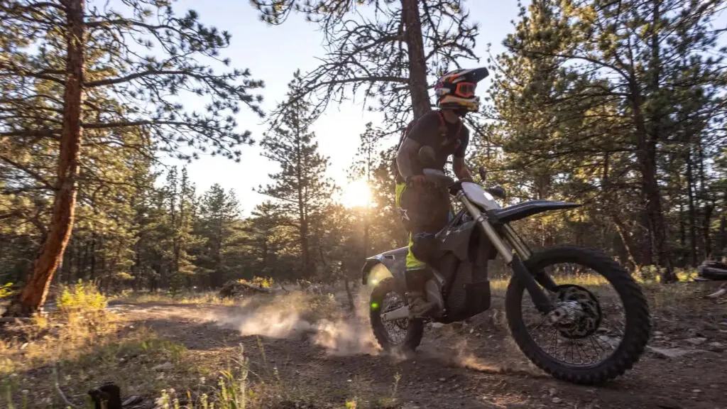 Yamaha патентує унікальну технологію для своїх електромотоциклів — photo 3