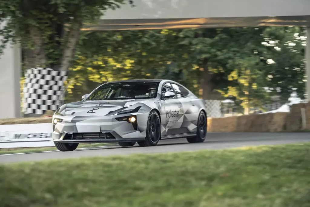 Новий електричний Polestar 5 зможе кинути виклик Porsche — photo 3 Новий електричний Polestar 5 зможе кинути виклик Porsche — photo 3