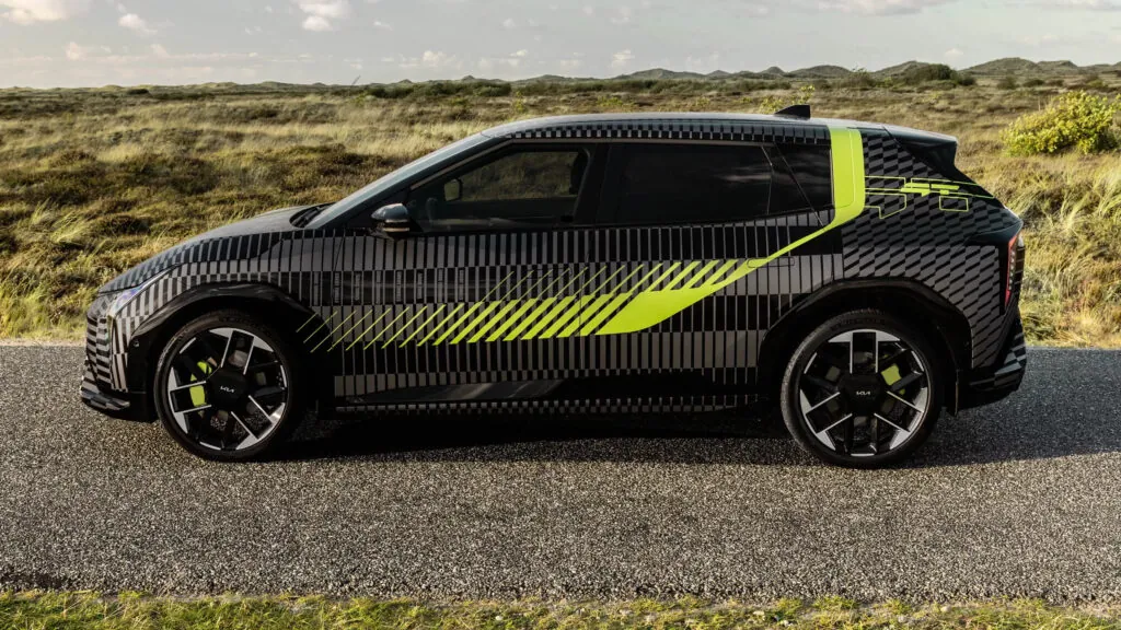 Kia готує електричного суперника для Golf R — новий EV4 GT — photo 2 Kia готує електричного суперника для Golf R — новий EV4 GT — photo 2