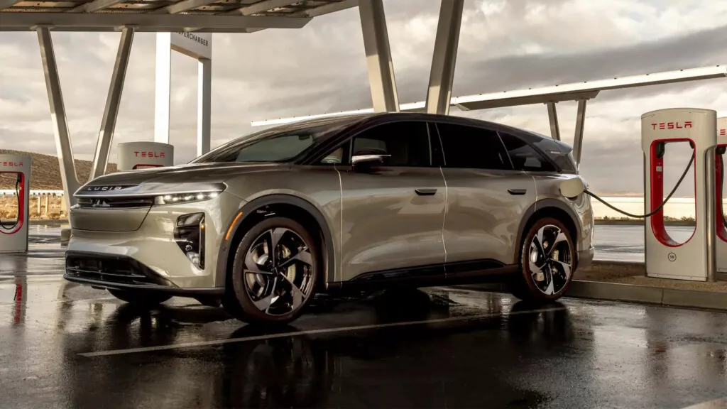 Lucid готує електричний кросовер за $50 000 та автопілот четвертого рівня — photo 3 Lucid готує електричний кросовер за $50 000 та автопілот четвертого рівня — photo 3