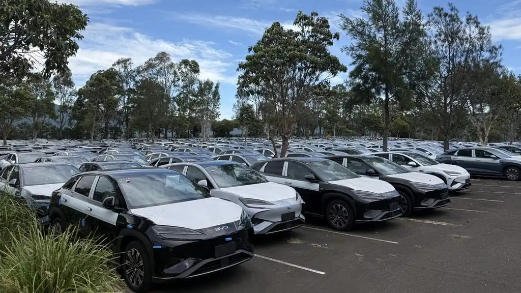 Китайский автопроизводитель разоблачен за незаконное хранение автомобилей в Австралии — photo 60108 Китайский автопроизводитель разоблачен за незаконное хранение автомобилей в Австралии — photo 60108