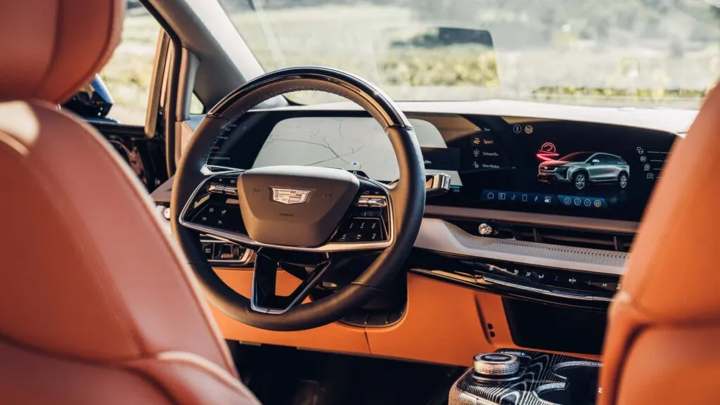 Электрический кроссовер Cadillac Optiq выходит на европейский рынок — photo 3 Электрический кроссовер Cadillac Optiq выходит на европейский рынок — photo 3