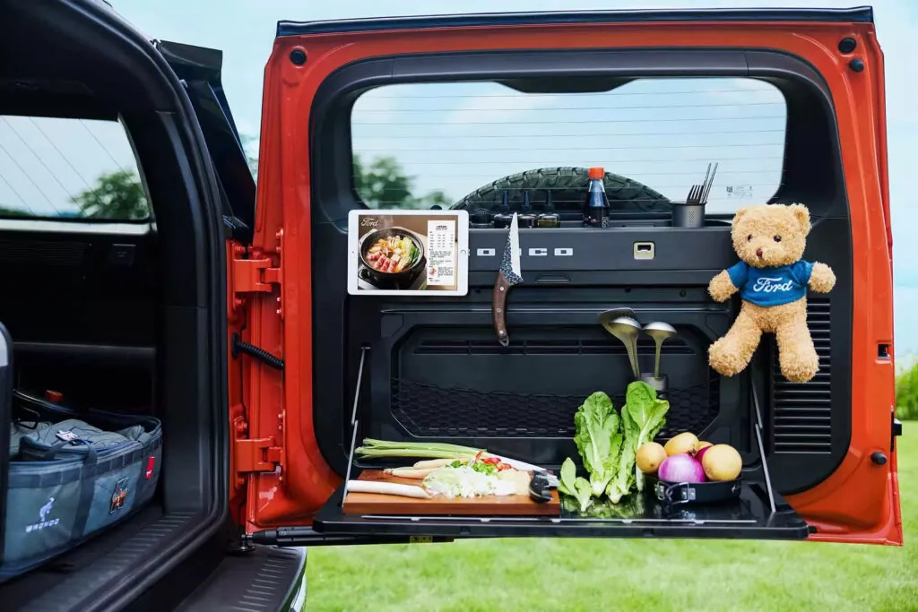 Ford представил электрифицированный Bronco Basecamp — photo 6