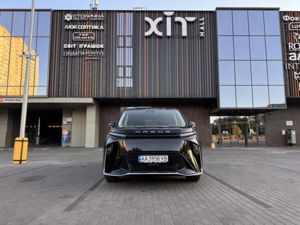 Обзор Maxus MIFA 9: Электрический бизнес-джет на колесах или компромисс на миллион? — photo 60731