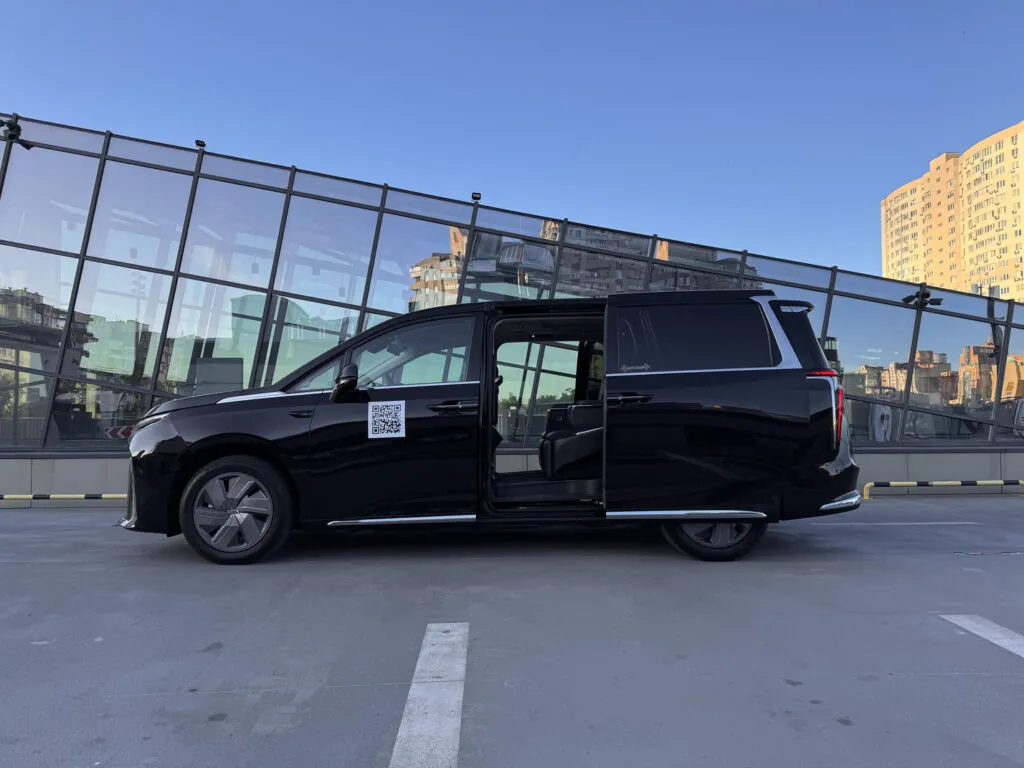 Обзор Maxus MIFA 9: Электрический бизнес-джет на колесах или компромисс на миллион? — photo 20