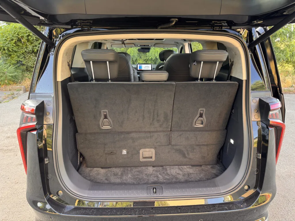 Обзор Maxus MIFA 9: Электрический бизнес-джет на колесах или компромисс на миллион? — photo 17