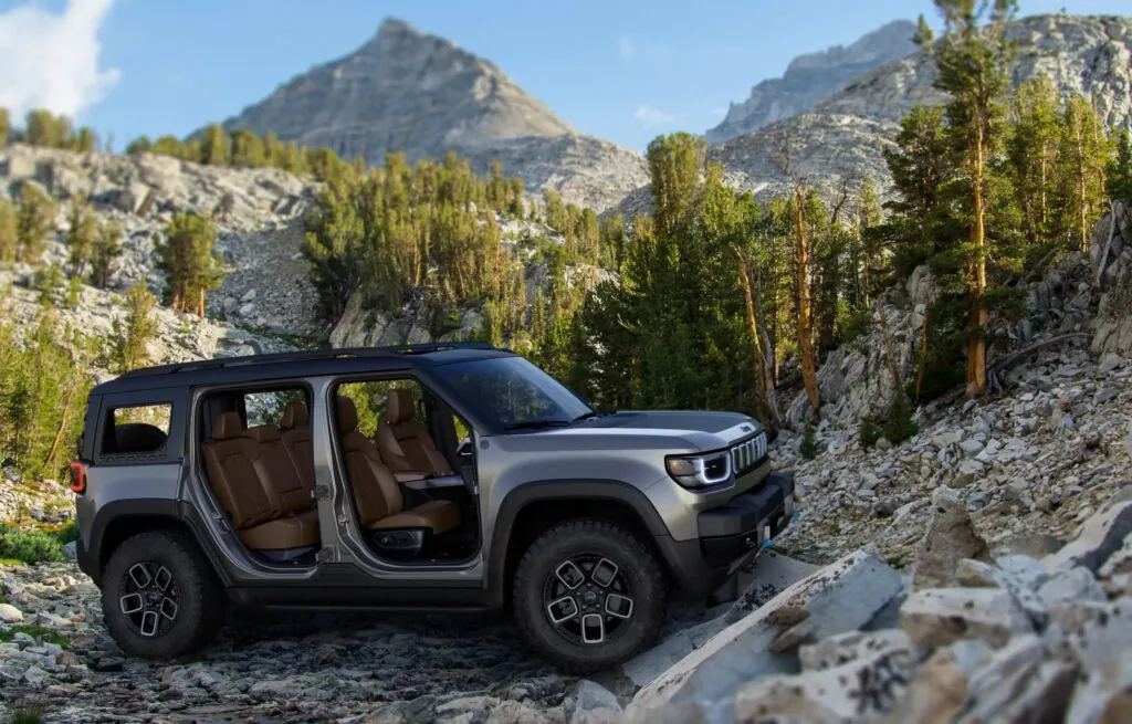 Jeep принял решение по электрическому внедорожнику Recon EV — photo 3