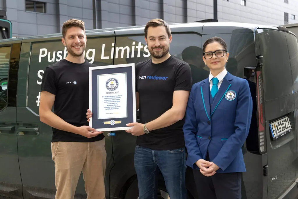 Электрован Kia PV5 установила мировой рекорд пробега — photo 2 Электрован Kia PV5 установила мировой рекорд пробега — photo 2