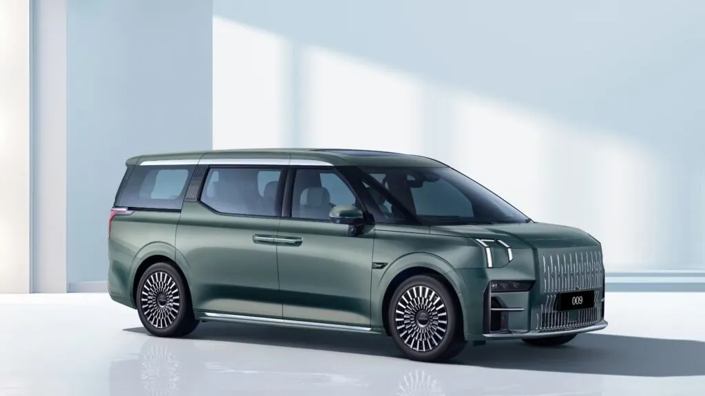 Zeekr оновлює апаратне забезпечення у своїх старіших електромобілях — photo 4 Zeekr оновлює апаратне забезпечення у своїх старіших електромобілях — photo 4