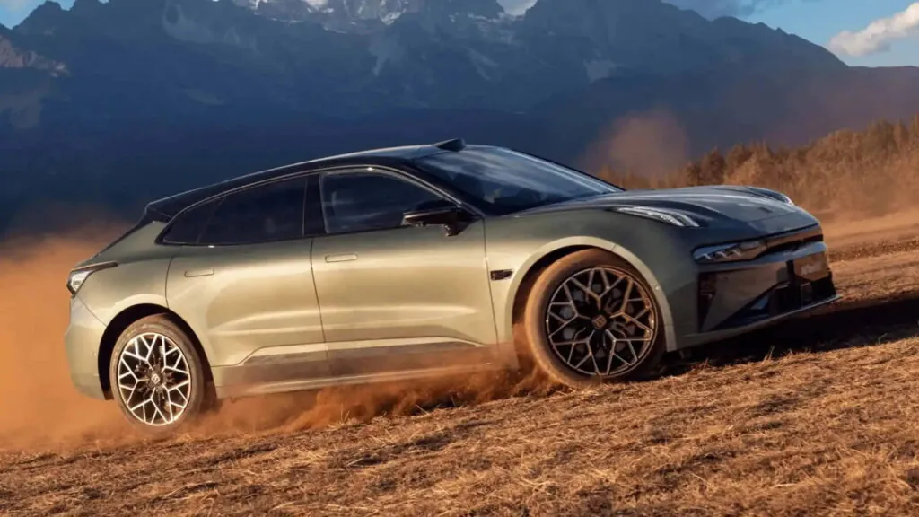 Zeekr оновлює апаратне забезпечення у своїх старіших електромобілях — photo 6 Zeekr оновлює апаратне забезпечення у своїх старіших електромобілях — photo 6