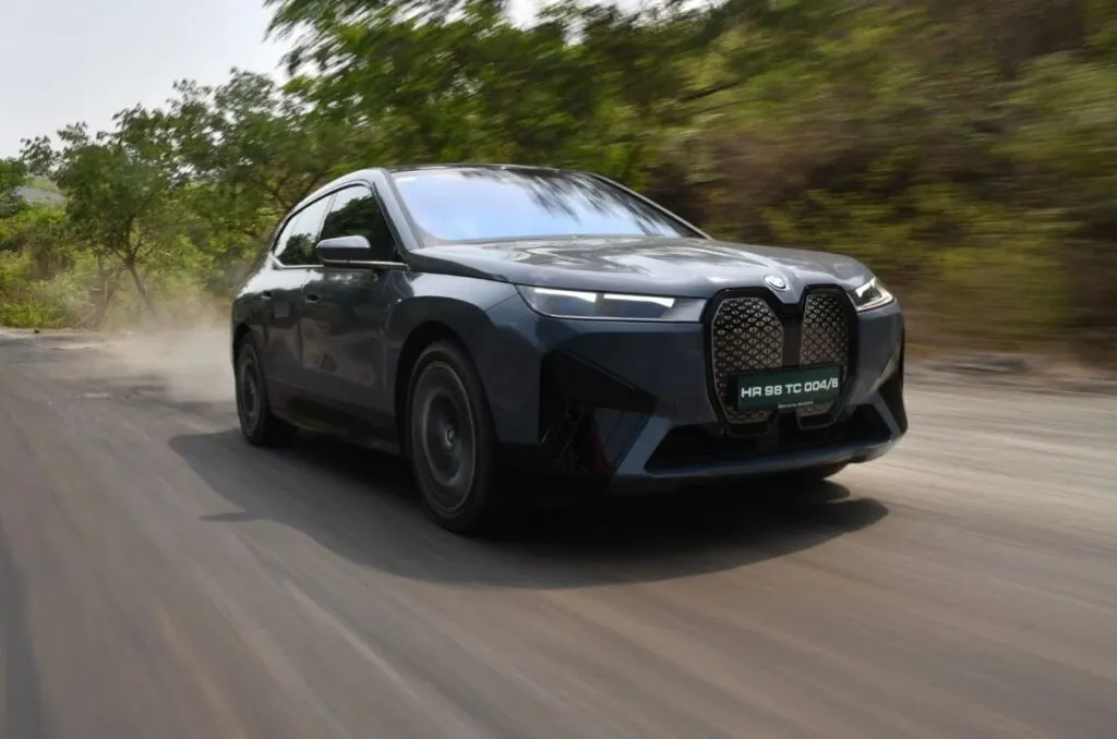 Самая населенная страна мира может запретить автомобили премиум-класса по ДВС — photo 4