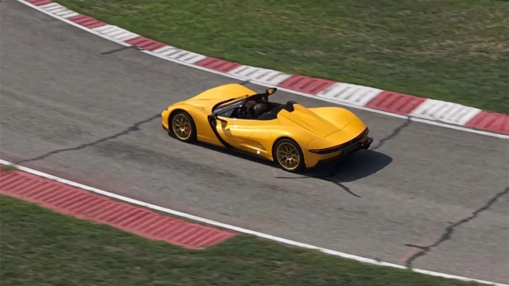 Найшвидший електромобіль у світі отримав відкриту версію — photo 4