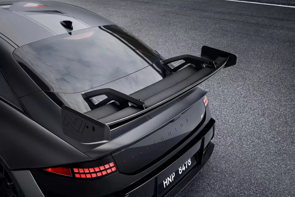 Hyundai представила комплект карбонових деталей для електроседану Ioniq 6 N — photo 3 Hyundai представила комплект карбонових деталей для електроседану Ioniq 6 N — photo 3