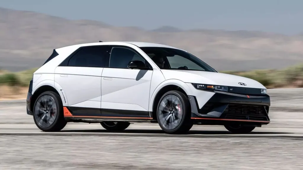 Керівник Porsche залишився під враженням після їзди на Hyundai Ioniq 5 N — photo 3 Керівник Porsche залишився під враженням після їзди на Hyundai Ioniq 5 N — photo 3