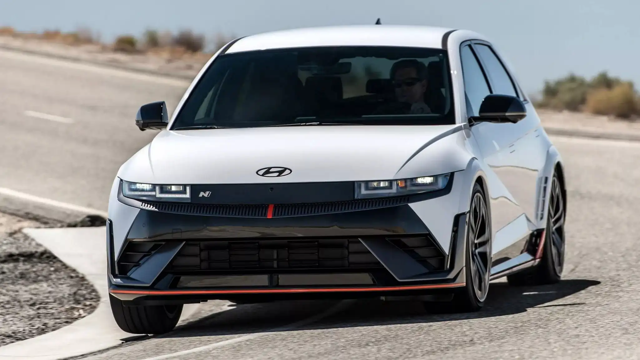 Власники електромобілів Hyundai зіткнулись з обмеженнями при самостійному обслуговуванні — photo 61987