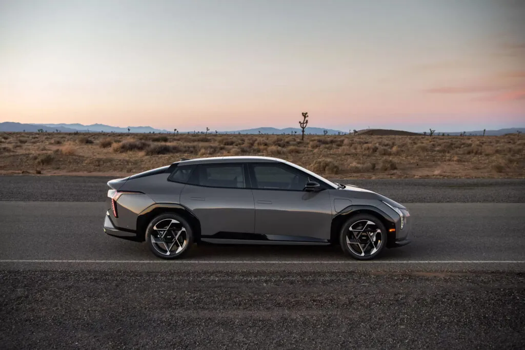 Kia передумала виводити електричний седан EV4 на американський ринок — photo 2 Kia передумала виводити електричний седан EV4 на американський ринок — photo 2