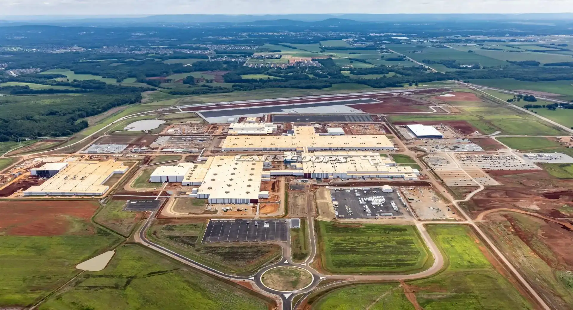 Toyota відкладає запуск заводу з виробництва акумуляторів для електромобілів — photo 62083