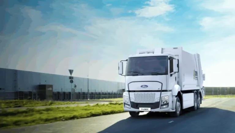 Ford представил свой первый полностью электрический тягач – F-Line E — photo 63942