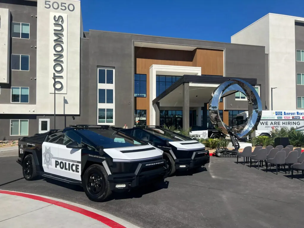 Поліція Лас-Вегаса патрулюватиме вулиці на електричних пікапах Tesla Cybertruck — photo 3