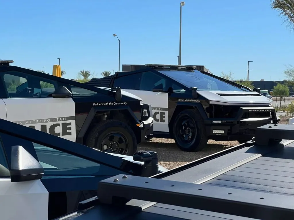 Поліція Лас-Вегаса патрулюватиме вулиці на електричних пікапах Tesla Cybertruck — photo 4