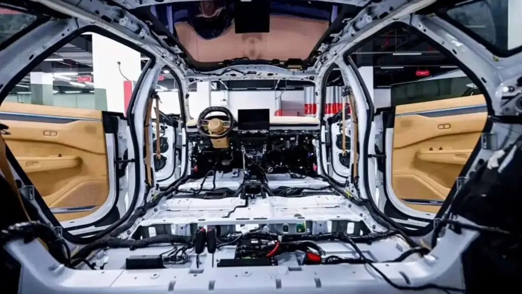 Zeekr оновлює апаратне забезпечення у своїх старіших електромобілях — photo 3 Zeekr оновлює апаратне забезпечення у своїх старіших електромобілях — photo 3