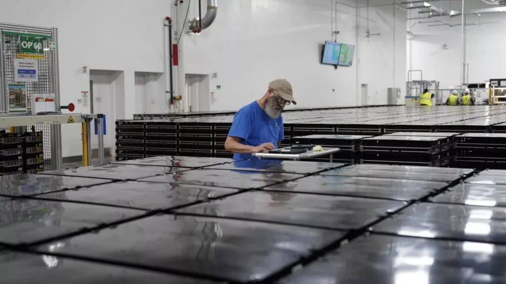 Toyota відкрила новий завод з виробництва батарей для електромобілів в США — photo 3 Toyota відкрила новий завод з виробництва батарей для електромобілів в США — photo 3