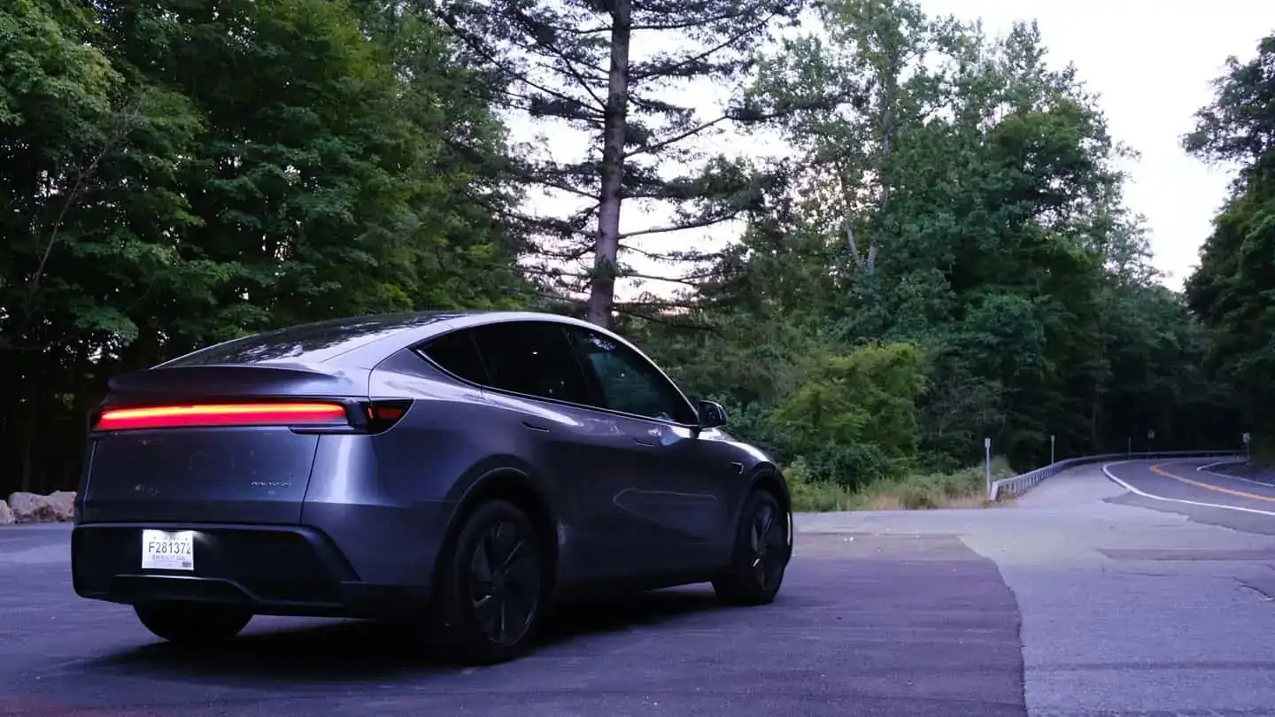 Tesla підготувала велике святкове оновлення програмного забезпечення — photo 65418