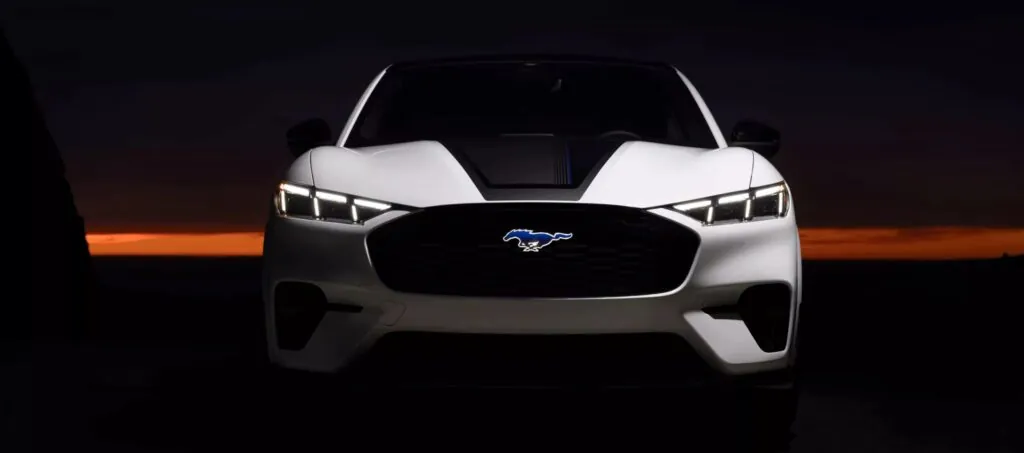 Ford і SK On розривають партнерство з виробництва акумуляторів для електромобілів — photo 3 Ford і SK On розривають партнерство з виробництва акумуляторів для електромобілів — photo 3