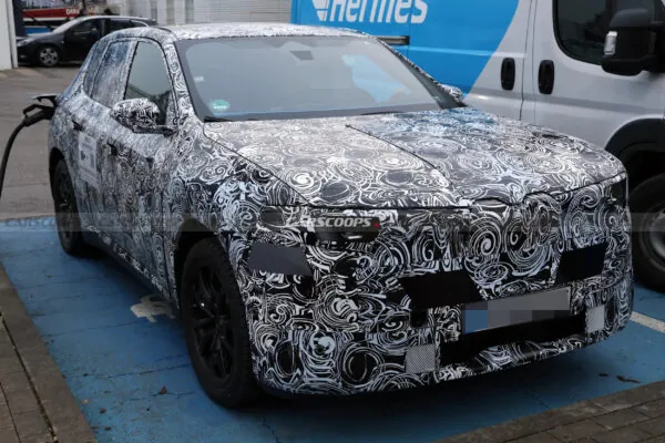Електричний кросовер BMW iX1 готується до серйозного оновлення — photo 66216
