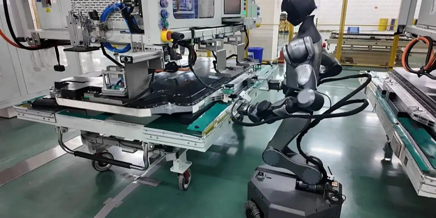 Производитель аккумуляторов CATL внедряет на производстве гуманоидных роботов — photo 66794