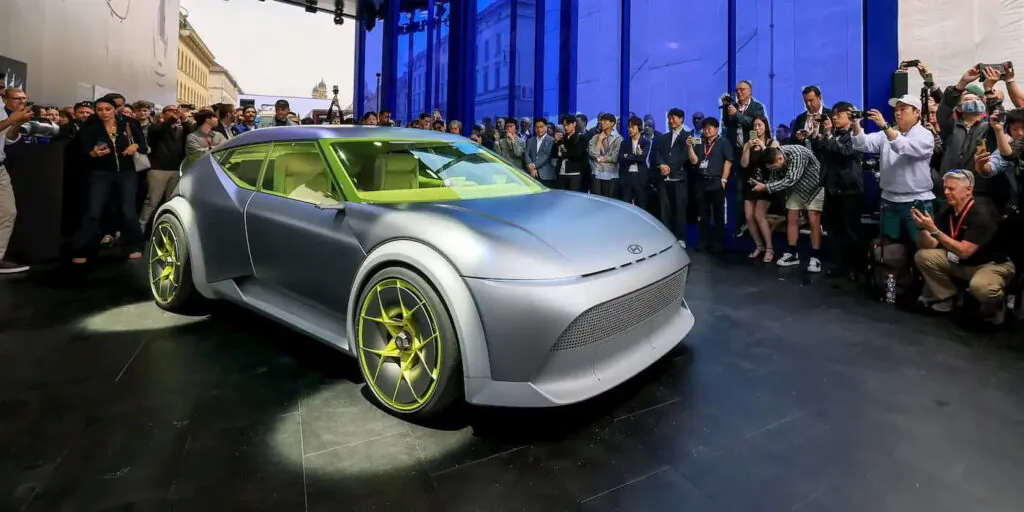 Компактный электрический хэтчбек Hyundai Ioniq 3 был замечен на дорогах — photo 3 Компактный электрический хэтчбек Hyundai Ioniq 3 был замечен на дорогах — photo 3