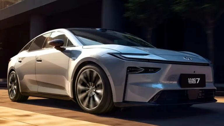 Toyota разделила стратегию развития автомобилей на два направления — photo 68974