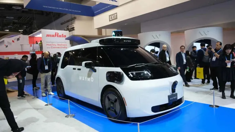 Waymo представила новое роботаси на базе электрического минивэна Zeekr — photo 68322
