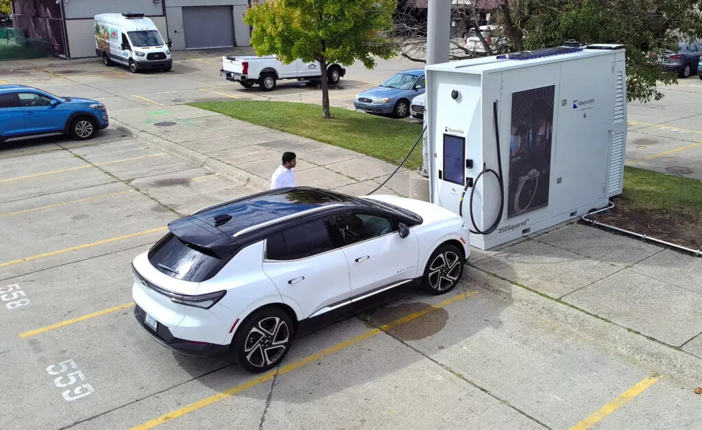 Цей зарядний пристрій для електромобілів може змінити американські АЗС — photo 4 Цей зарядний пристрій для електромобілів може змінити американські АЗС — photo 4