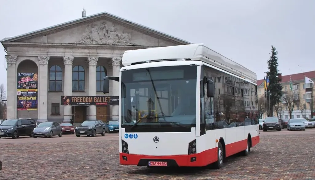 В Украине обновили электробус Эталон А08611 «Мальва-Электро» — photo 2 В Украине обновили электробус Эталон А08611 «Мальва-Электро» — photo 2