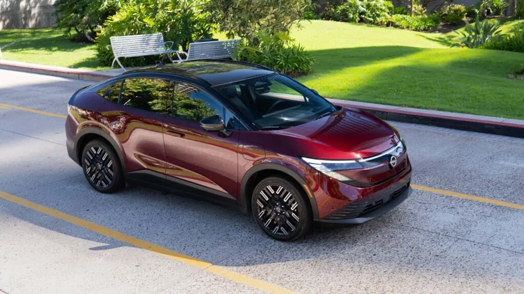 Найдоступніший електромобіль Nissan відкладають — photo 2 Найдоступніший електромобіль Nissan відкладають — photo 2