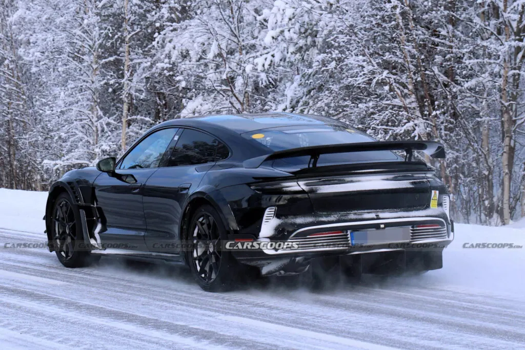 Porsche готовит новый Taycan, чтобы вернуть рекорд Нюрбургринга — photo 4 Porsche готовит новый Taycan, чтобы вернуть рекорд Нюрбургринга — photo 4