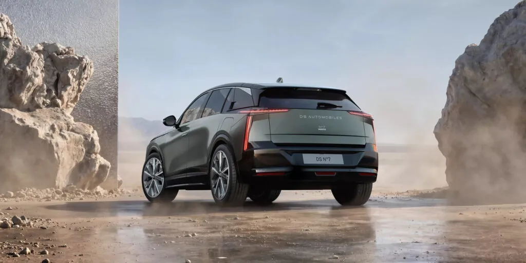 Французский бренд DS Automobiles представил новый N°7 — photo 7 Французский бренд DS Automobiles представил новый N°7 — photo 7