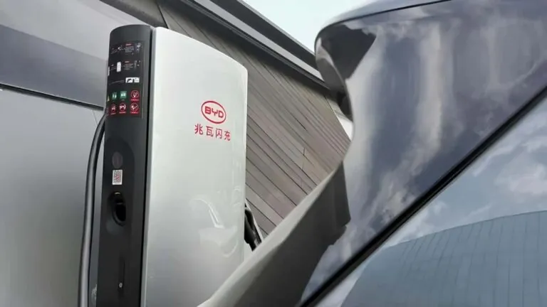 BYD готовит новое поколение мегаваттных зарядных станций — photo 73926