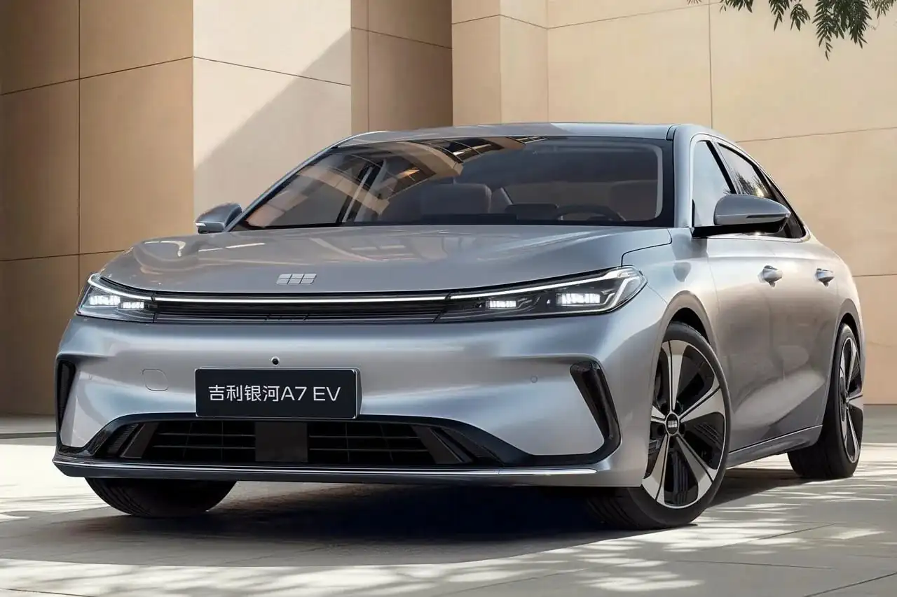 В сегменті доступних електричних седанів поповнення — Geely Galaxy A7 — photo 79979