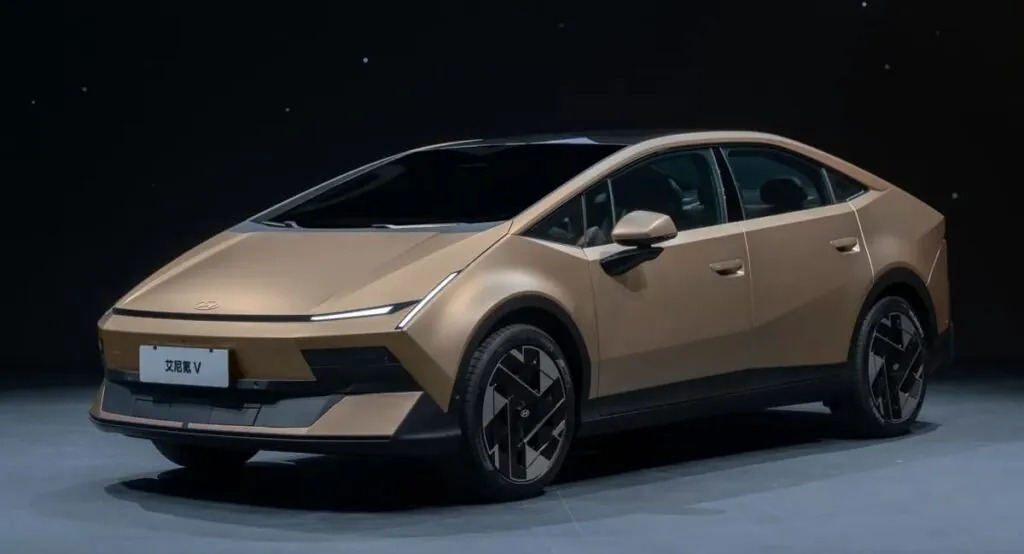 Hyundai показала серийную версию концепта Venus под названием Ioniq V — photo 2