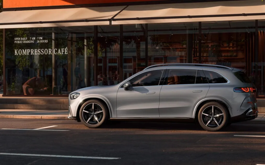 Подовжений електричний кросовер Mercedes GLC EQ вміщує шістьох — photo 2