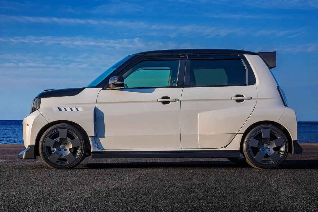 Тюнінг-ательє Mugen «прокачало» компактний електрокар Honda Super-One — photo 4 Тюнінг-ательє Mugen «прокачало» компактний електрокар Honda Super-One — photo 4