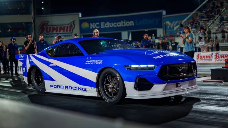 Електричний Mustang Cobra Jet 2200 подолав чверть милі всього за 6,81 секунди — photo 80383