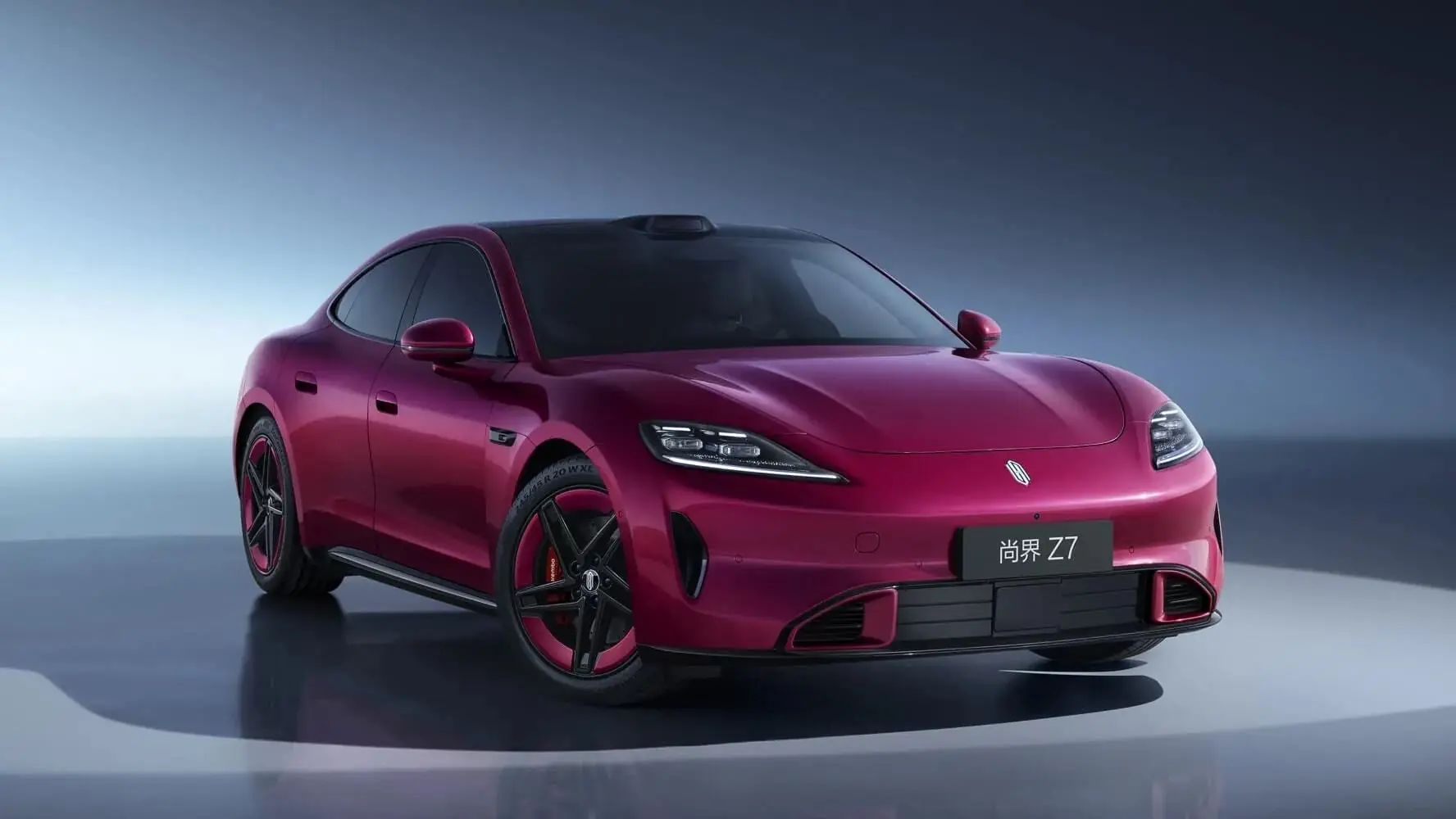 Для тих, кому не вистачає грошей на Porsche Taycan, SAIC випустив Z7 — photo 79863